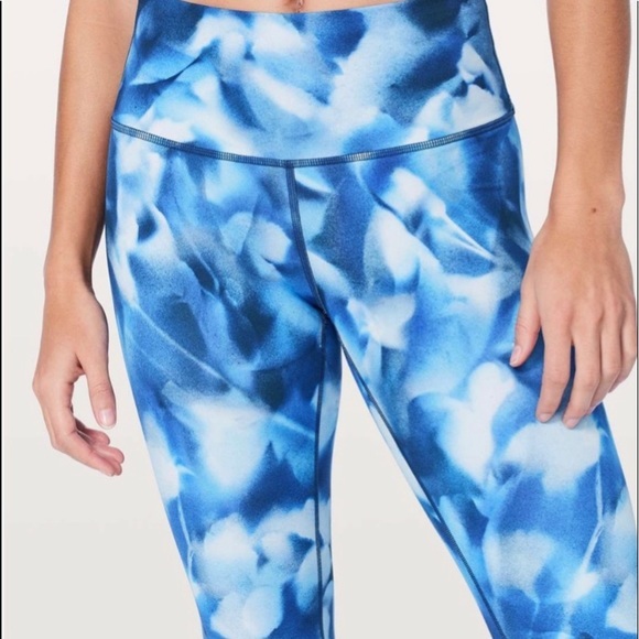 lululemon athletica Pants - Lululemon | Blue Floral Abstract Print Full Length Leggings Sz 4 EUC